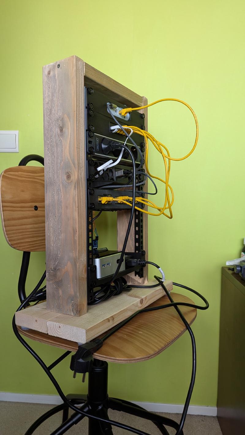 10 inch server rack front
